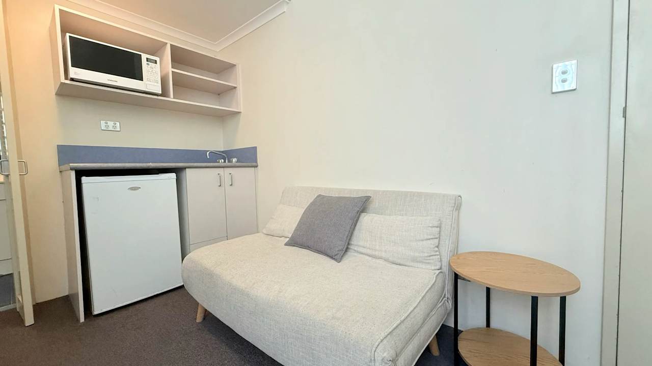 Furnished room studio flat for rent