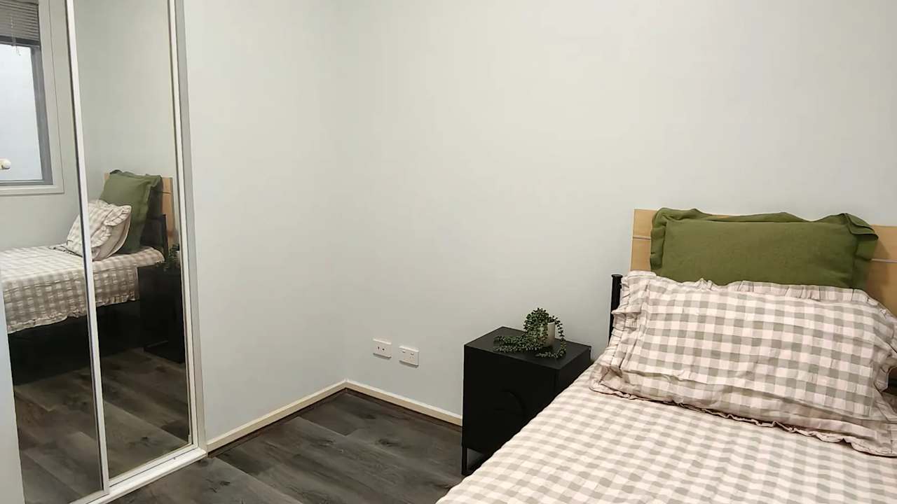Furnished room in a flatshare