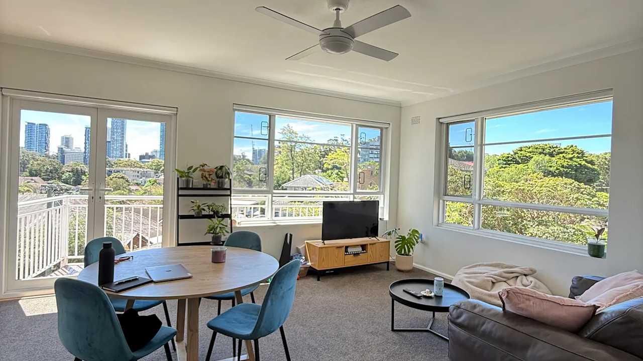 Unfurnished room in a flatshare