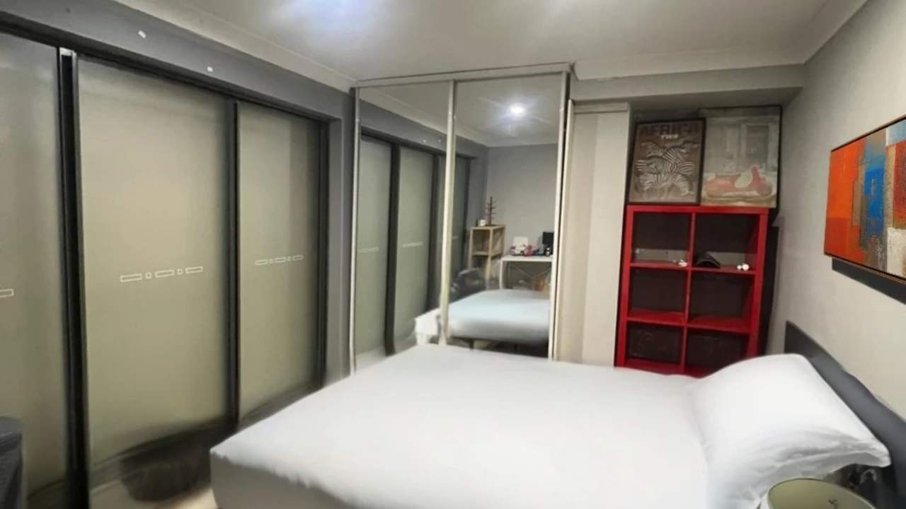 Furnished room in a share house