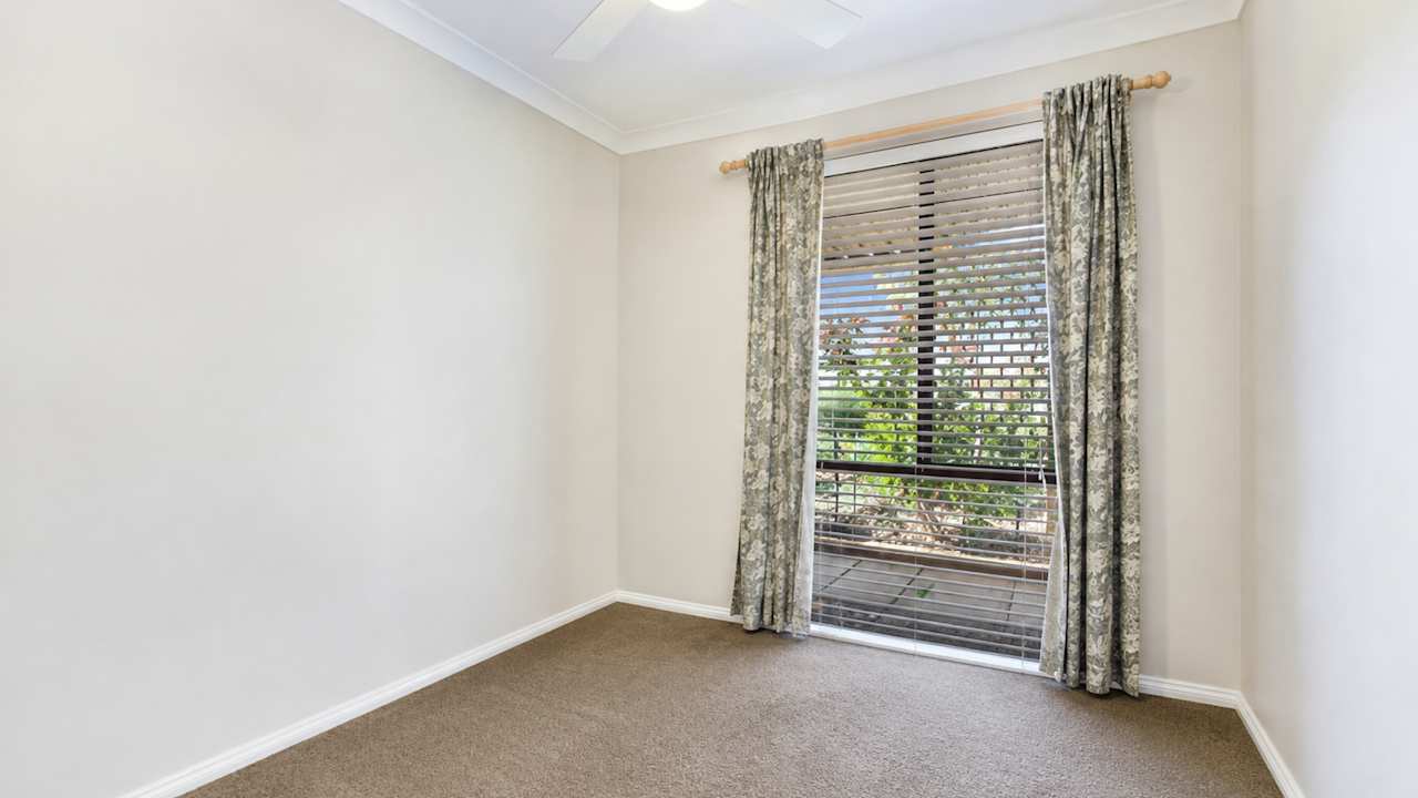 Unfurnished room in a share house
