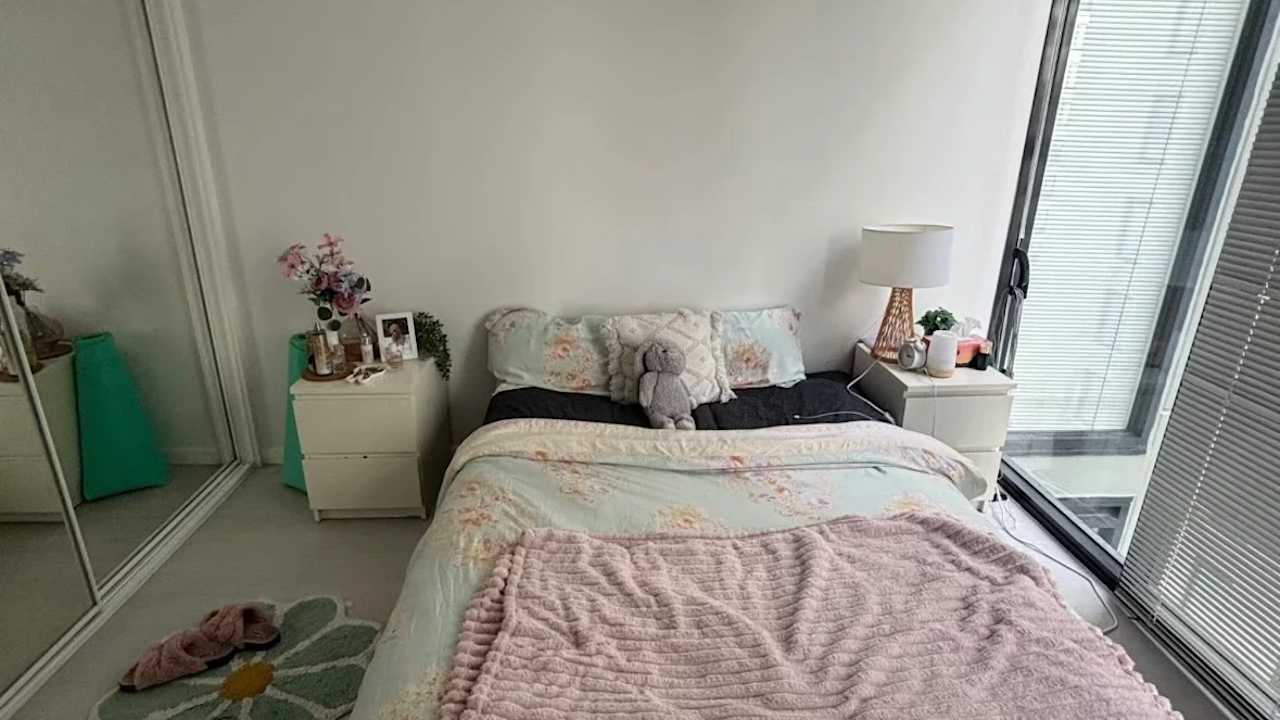 Furnished room with own bathroom