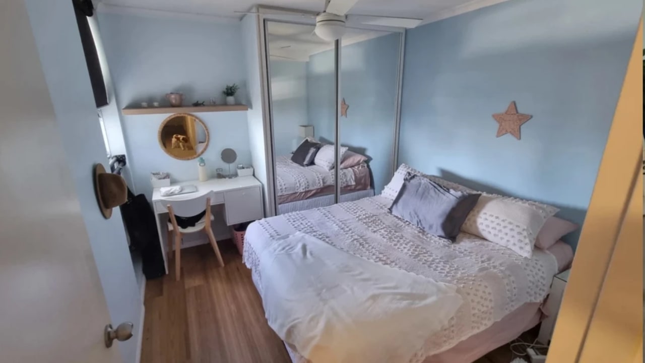 Furnished room in a flatshare