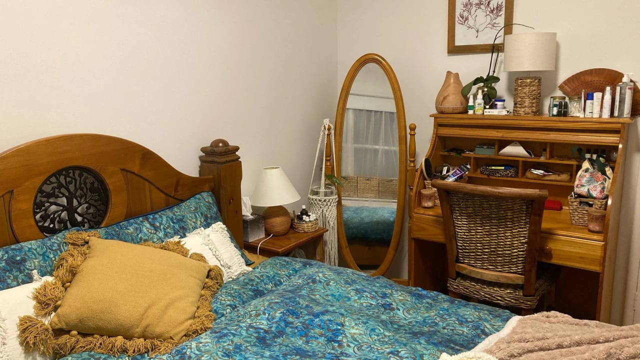 Unfurnished room in a share house