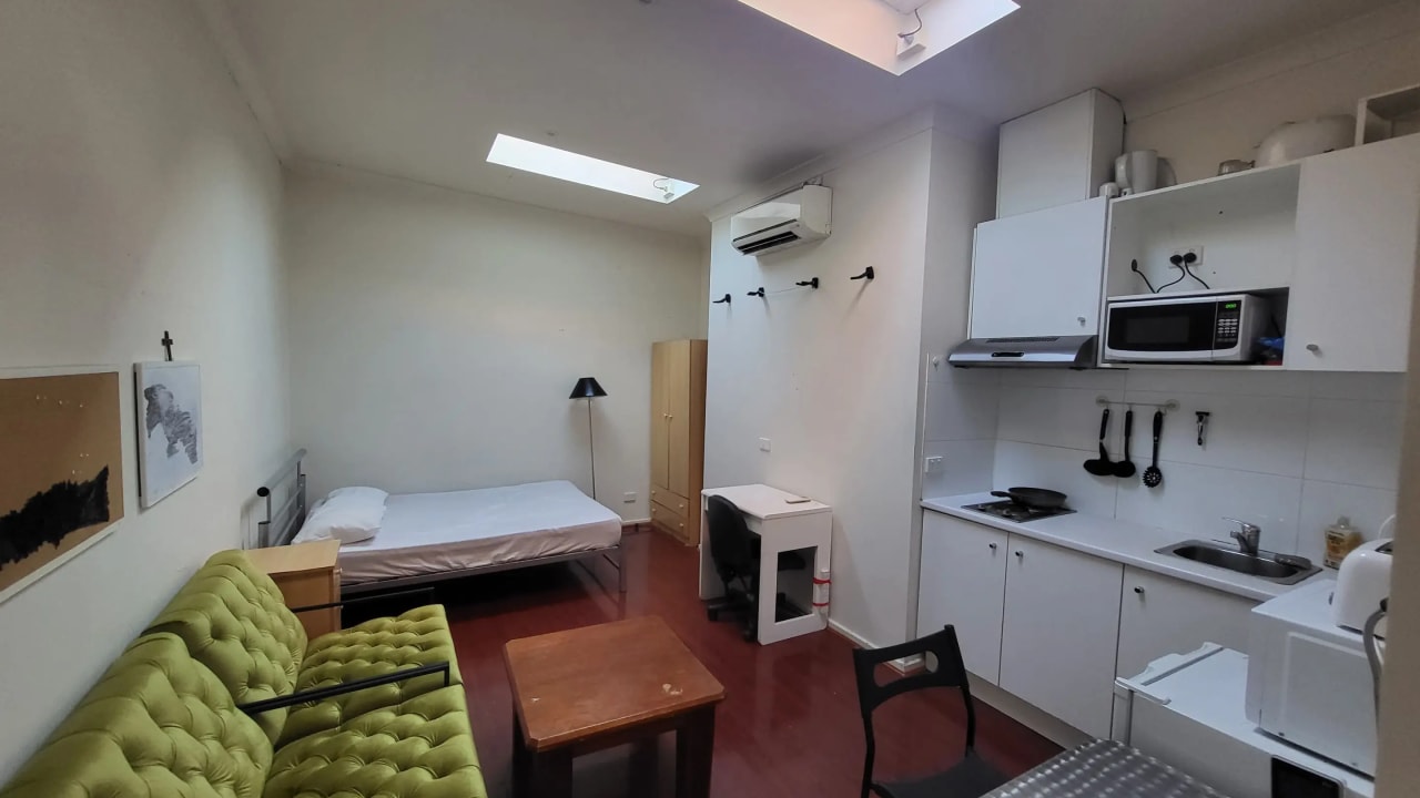 Furnished room studio flat for rent