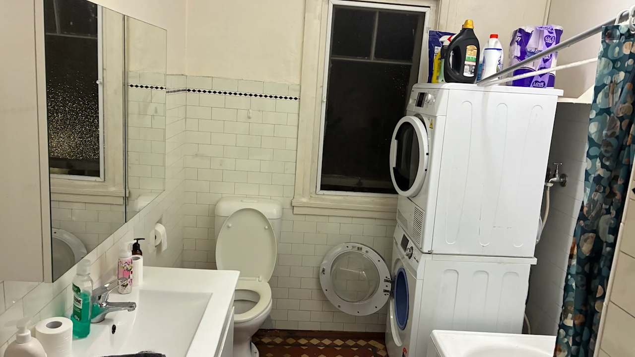 Unfurnished room in a share house