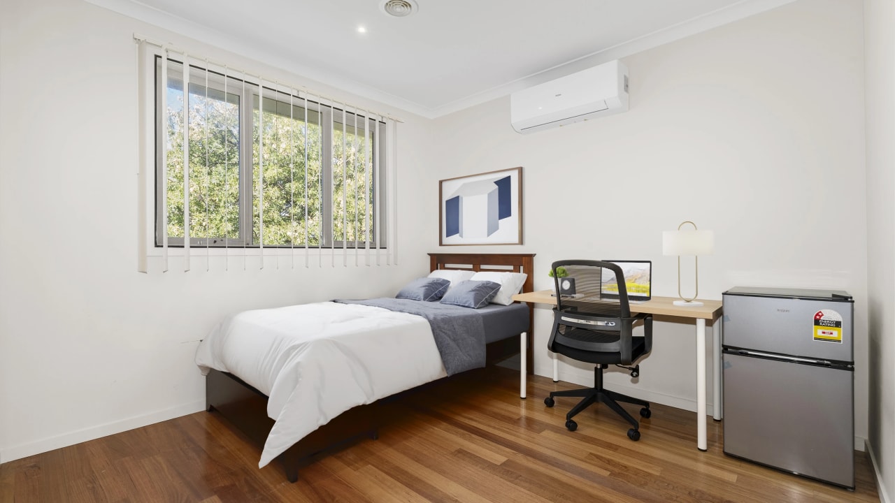 Furnished room in a share house