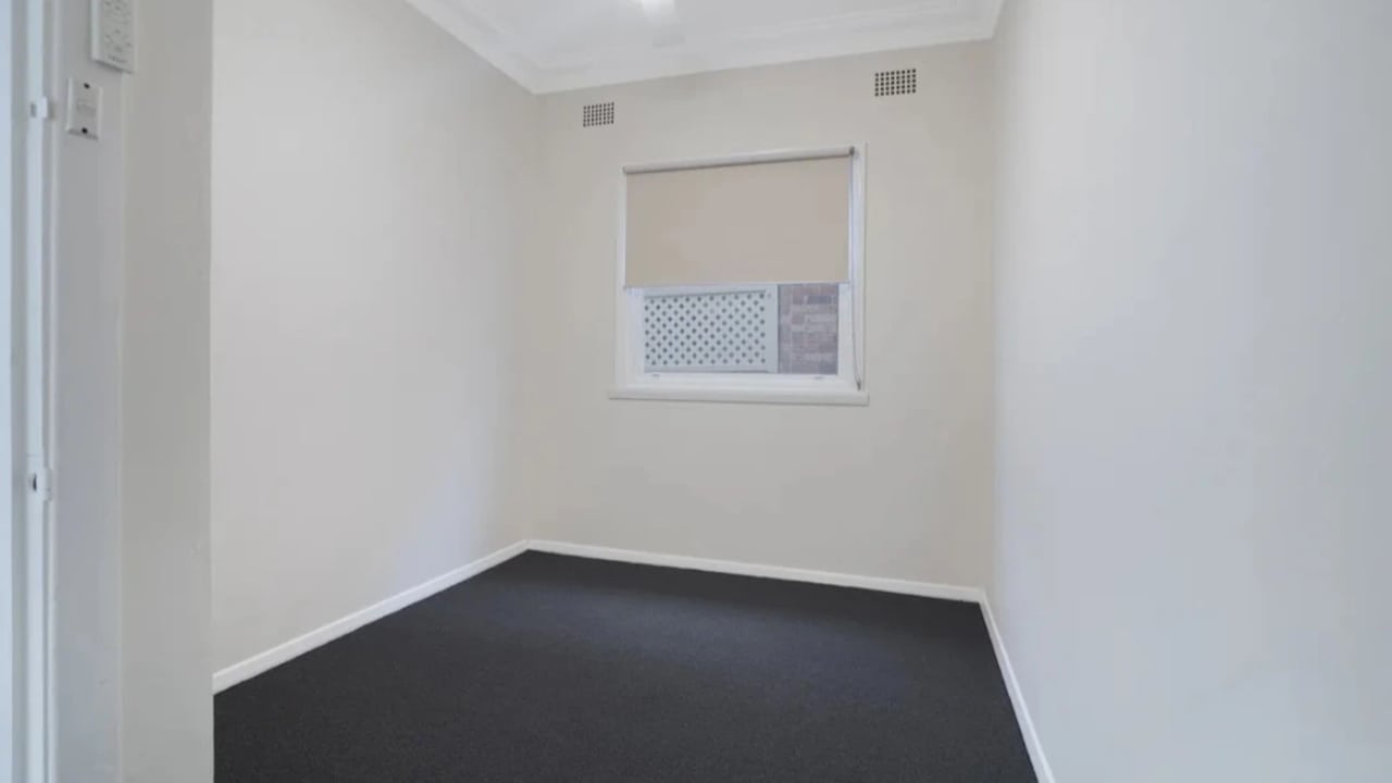 Room in a share house