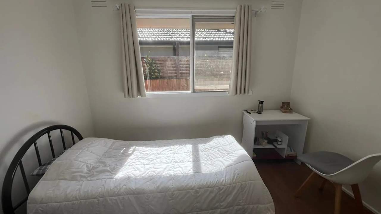 Unfurnished room in a share house