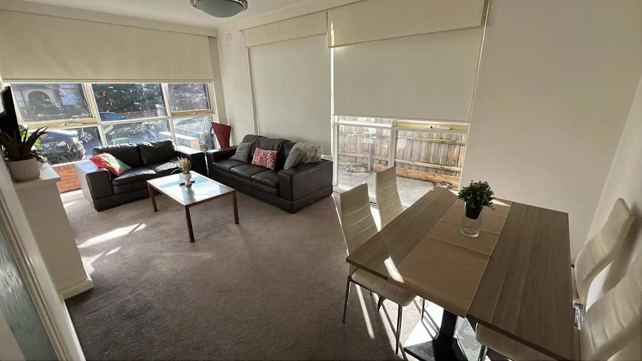 Whole property with 2 rooms for rent