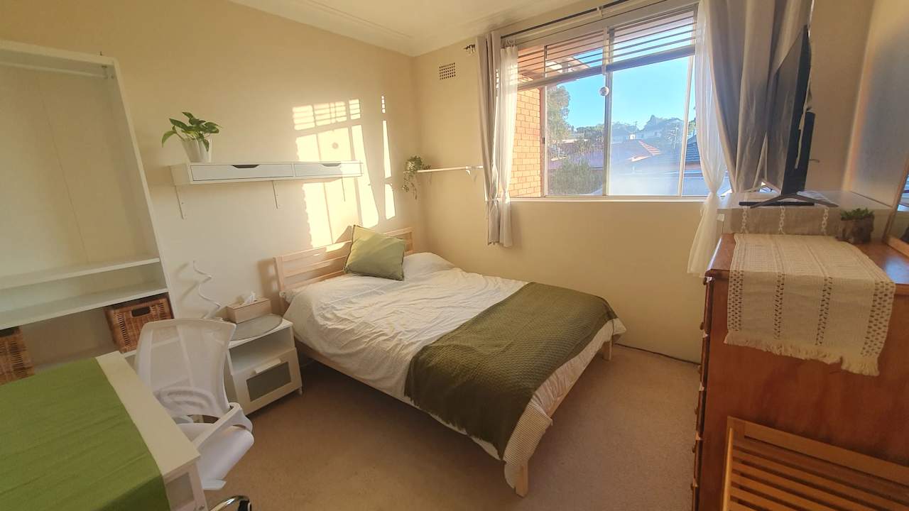 Furnished room in a share house