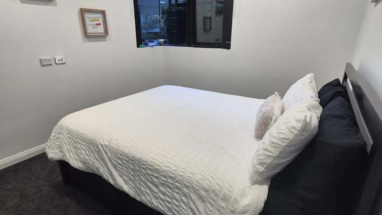 Furnished room with own bathroom