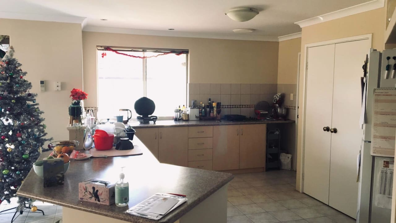Unfurnished room in a share house