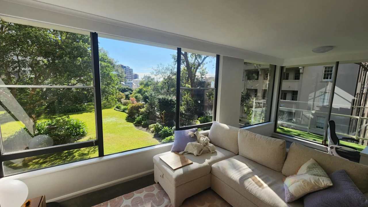 Furnished room in a flatshare