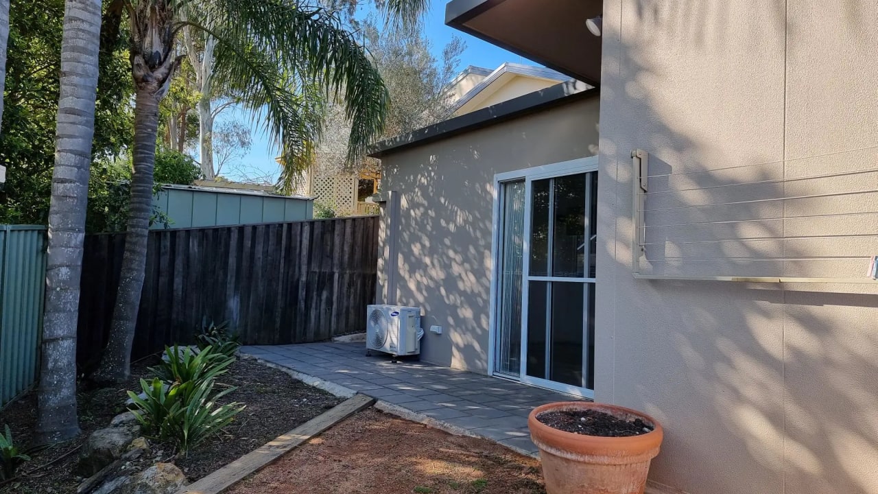 Unfurnished room granny flat for rent