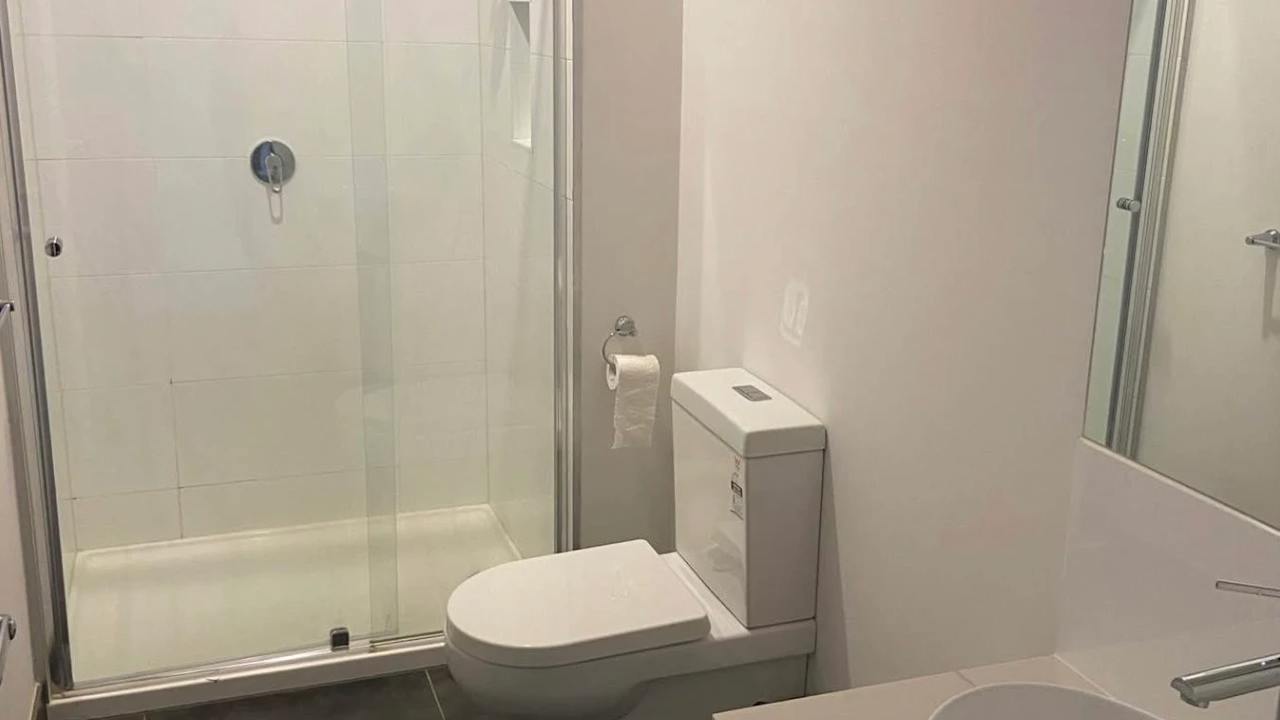 Unfurnished room with own bathroom