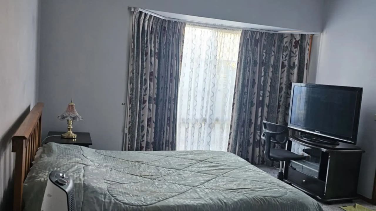 Furnished room with own bathroom
