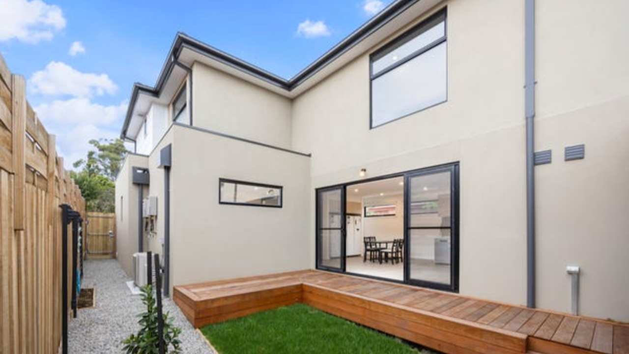 Furnished room with ensuite in a share house