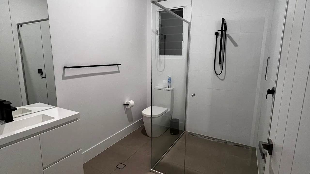 Room in a share house