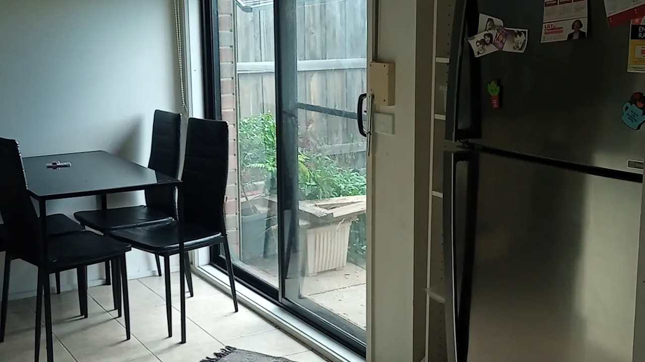 Room in a share house