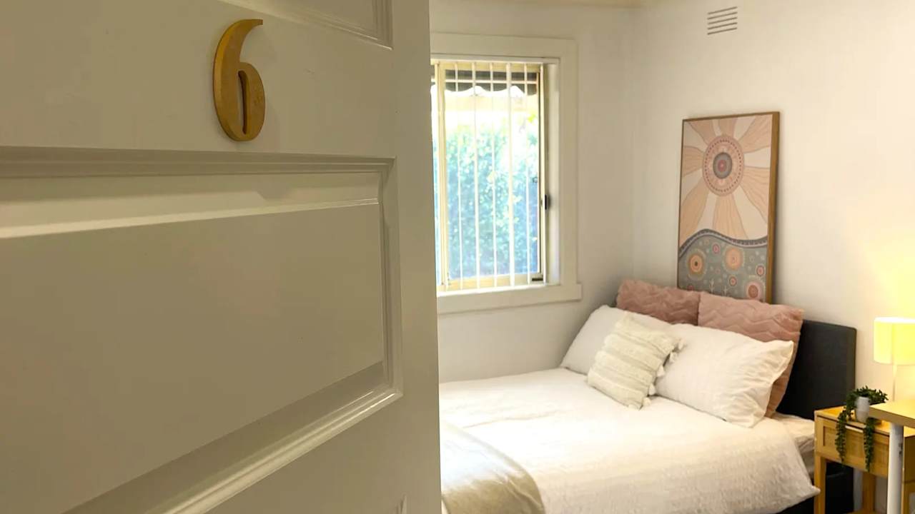 Furnished room in a share house