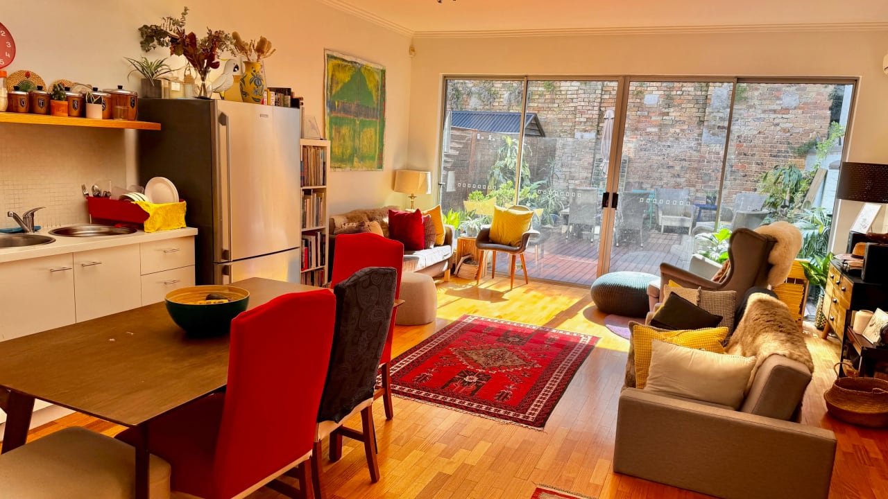 Furnished room in a share house