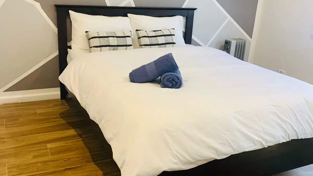 Furnished room in a share house