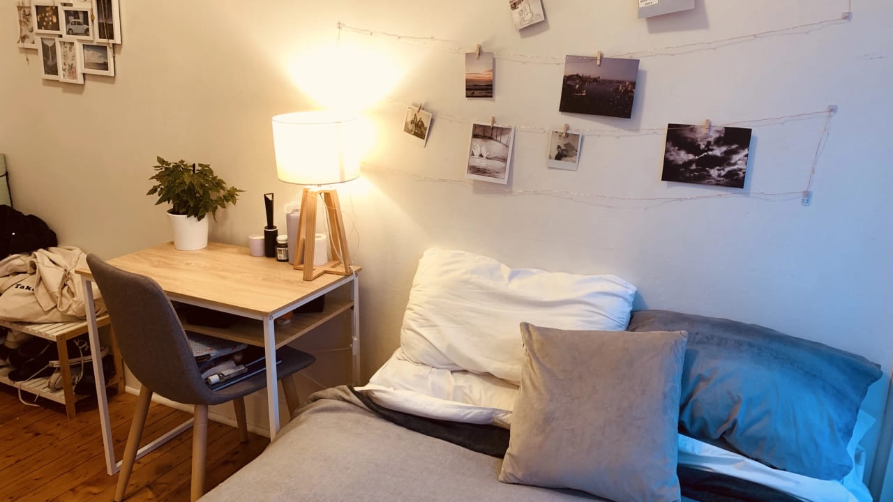 Furnished room in a flatshare