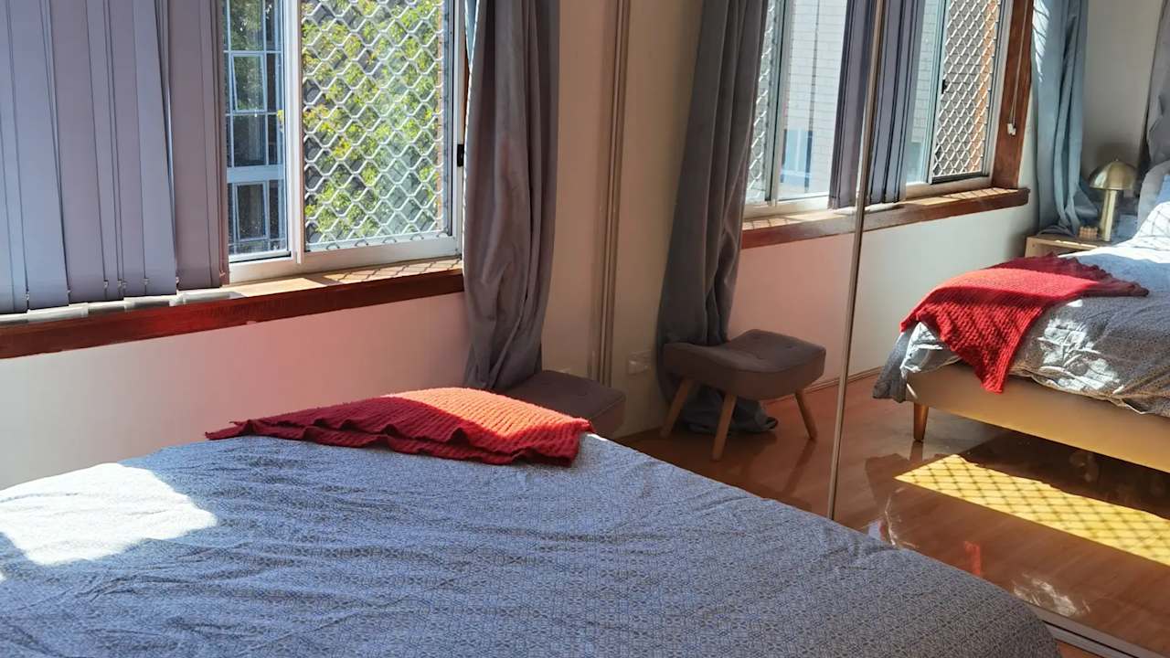 Furnished room in a flatshare