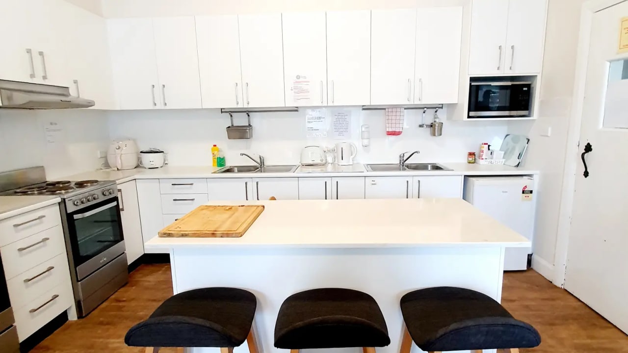 Furnished room with ensuite in a flatshare