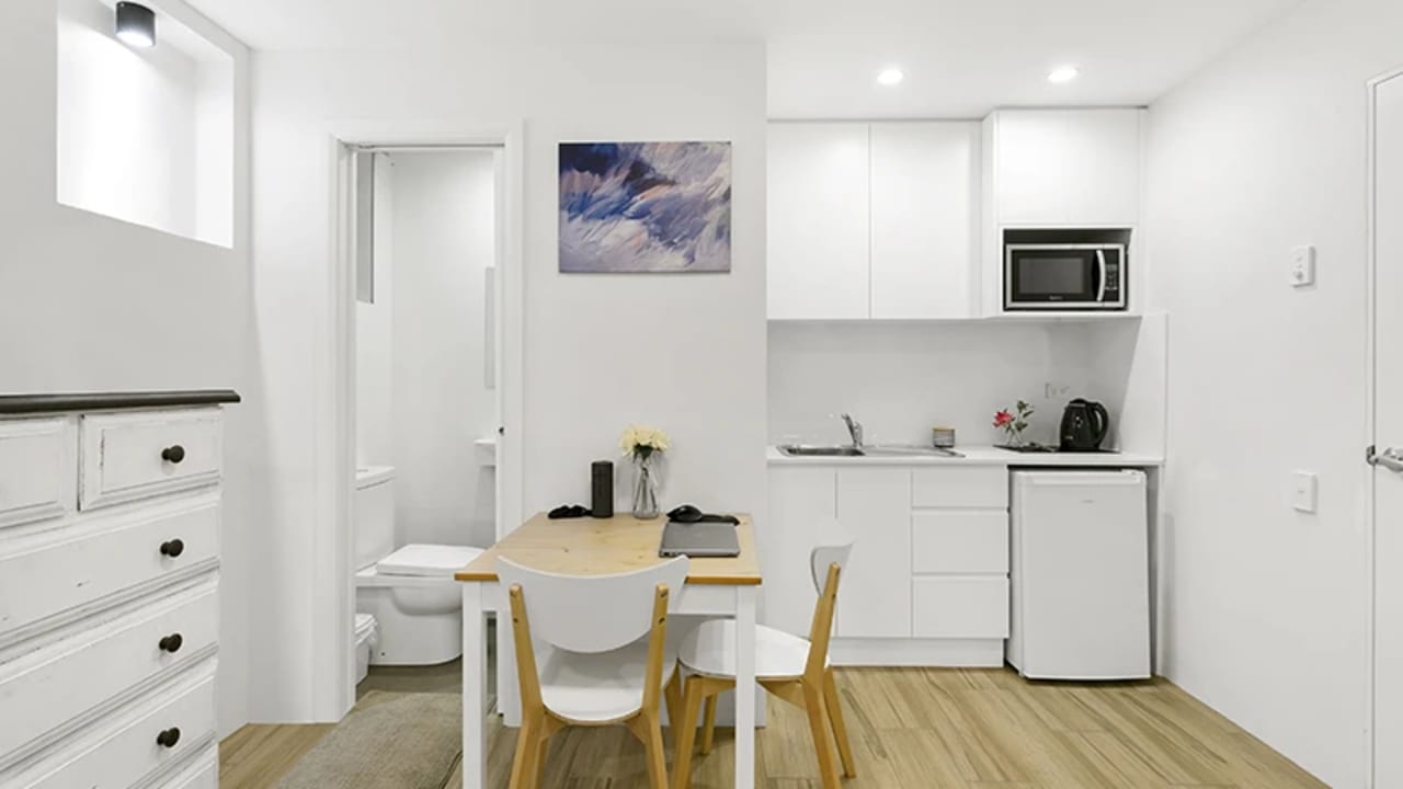 Furnished room in a share house