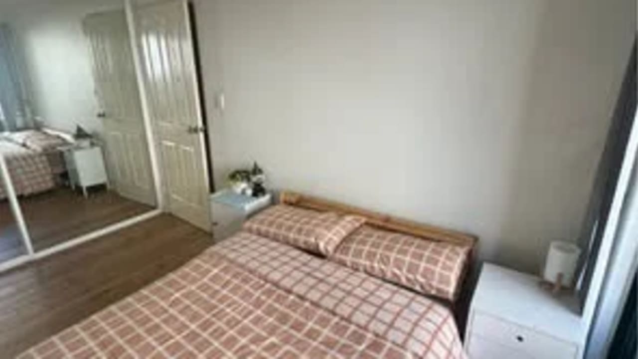 Furnished room in a flatshare