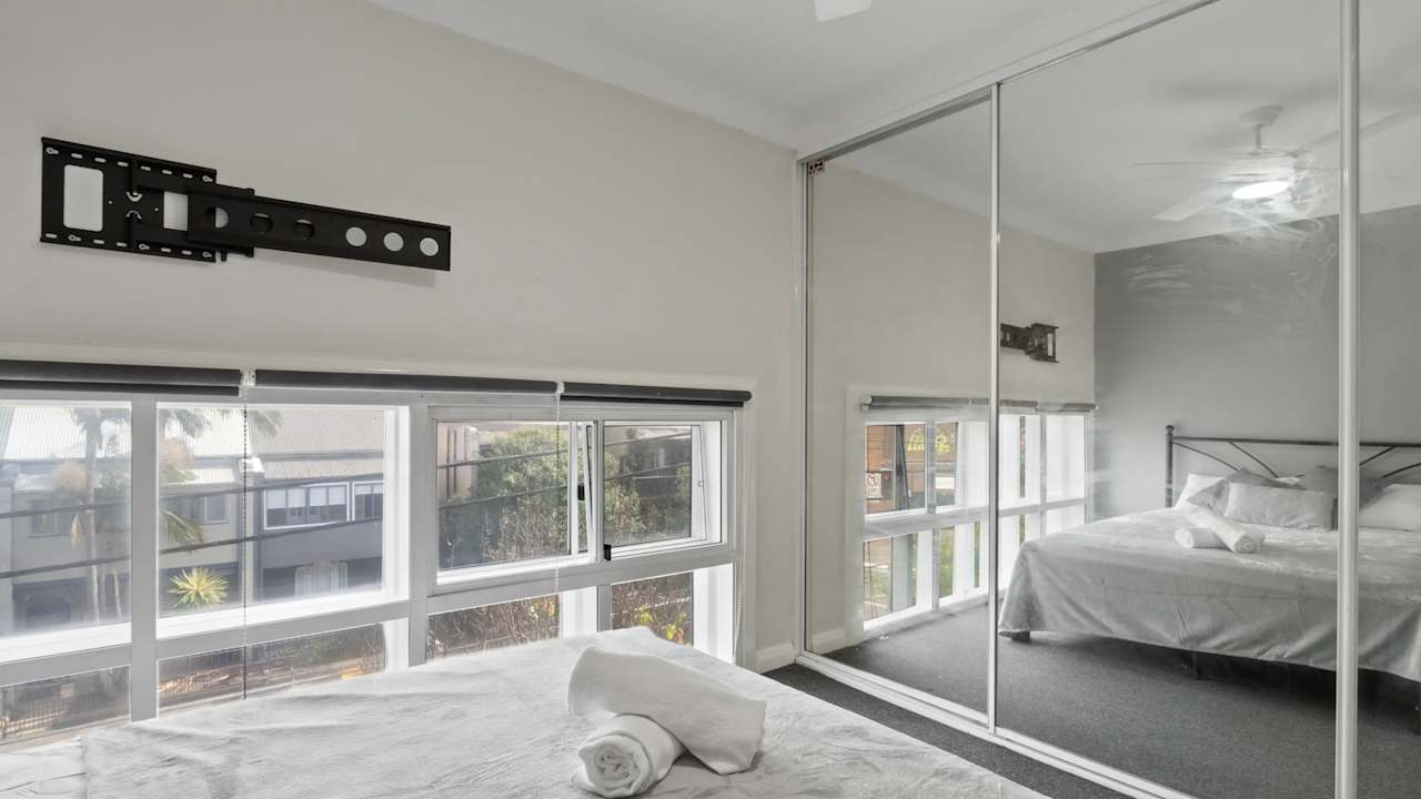 Furnished room in a share house