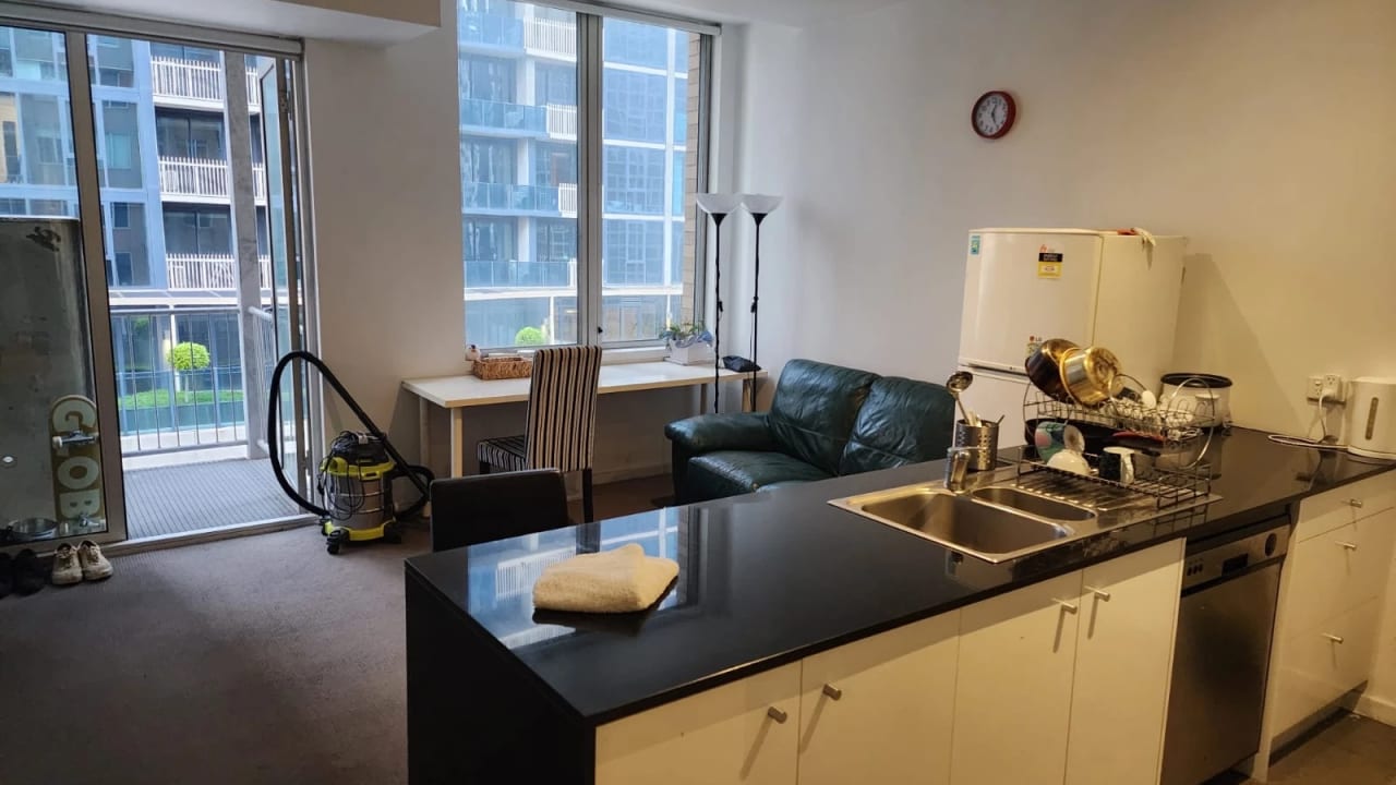 Furnished room in a flatshare