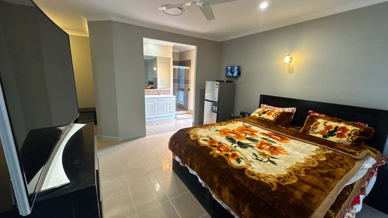 Furnished room with ensuite in a share house