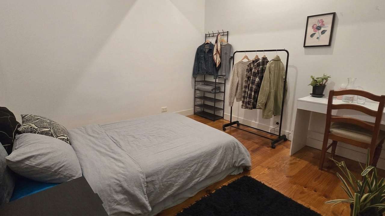 Unfurnished room in a flatshare
