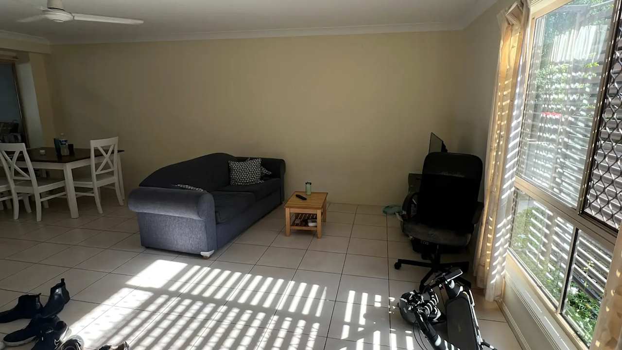 Furnished room in a share house