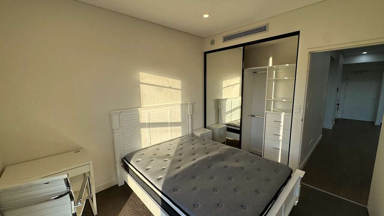 Whole property with 1 room for rent