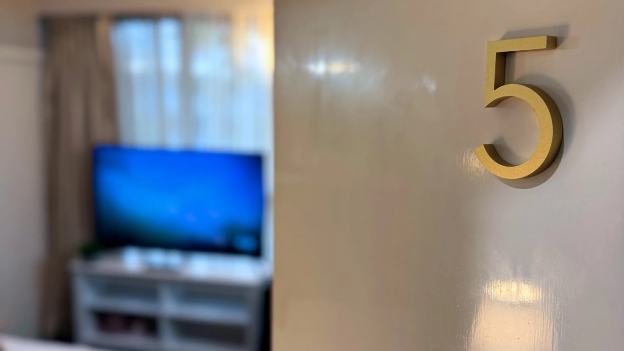 Furnished room in a share house