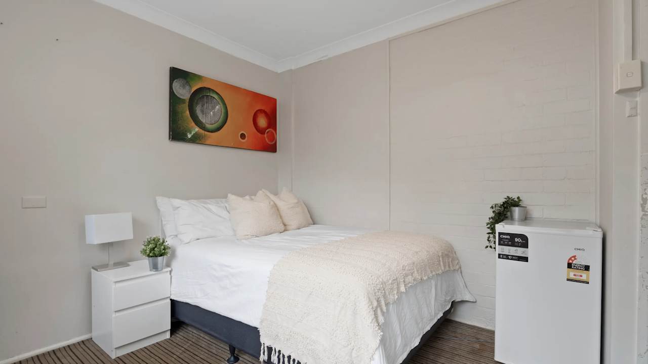 Furnished room in a share house