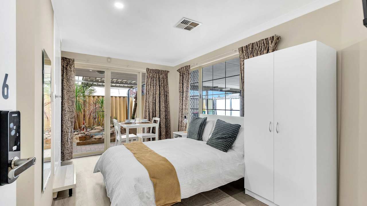 Furnished room with own bathroom