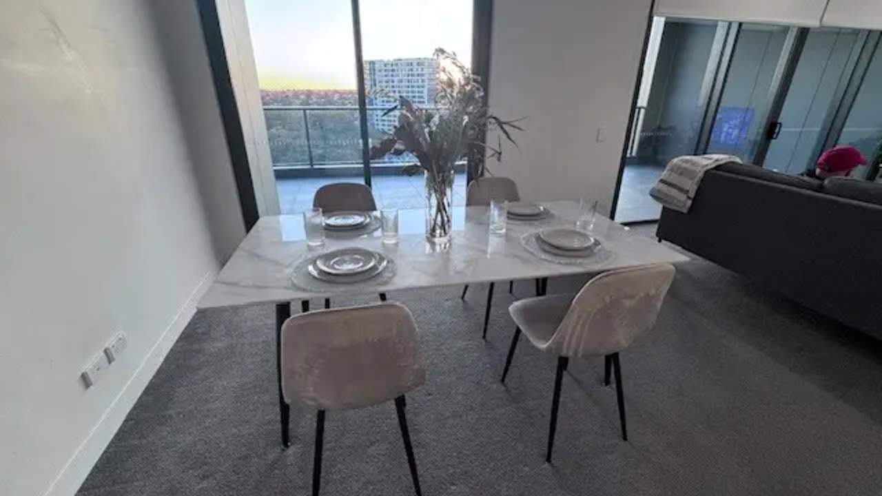 Furnished room with ensuite in a flatshare