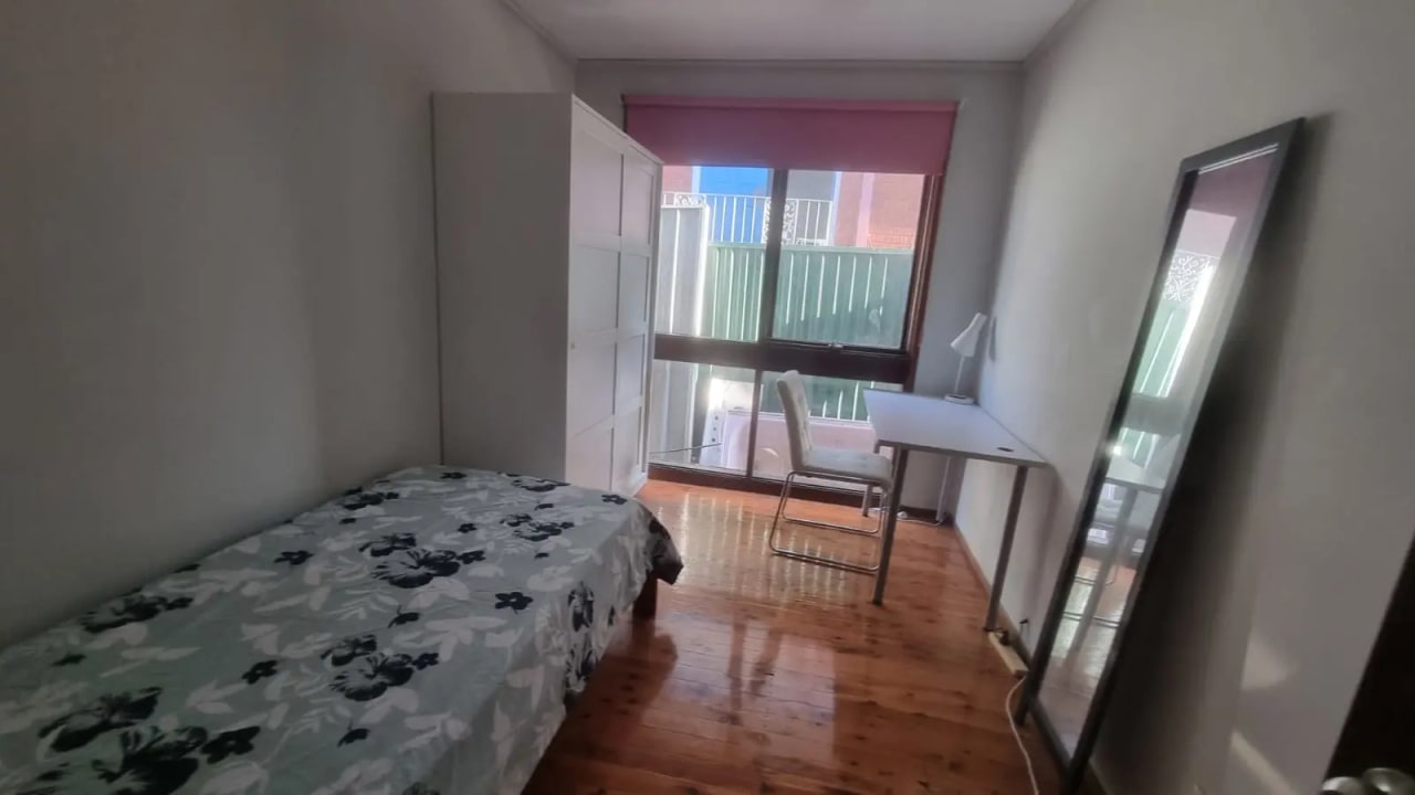 Furnished room in a share house