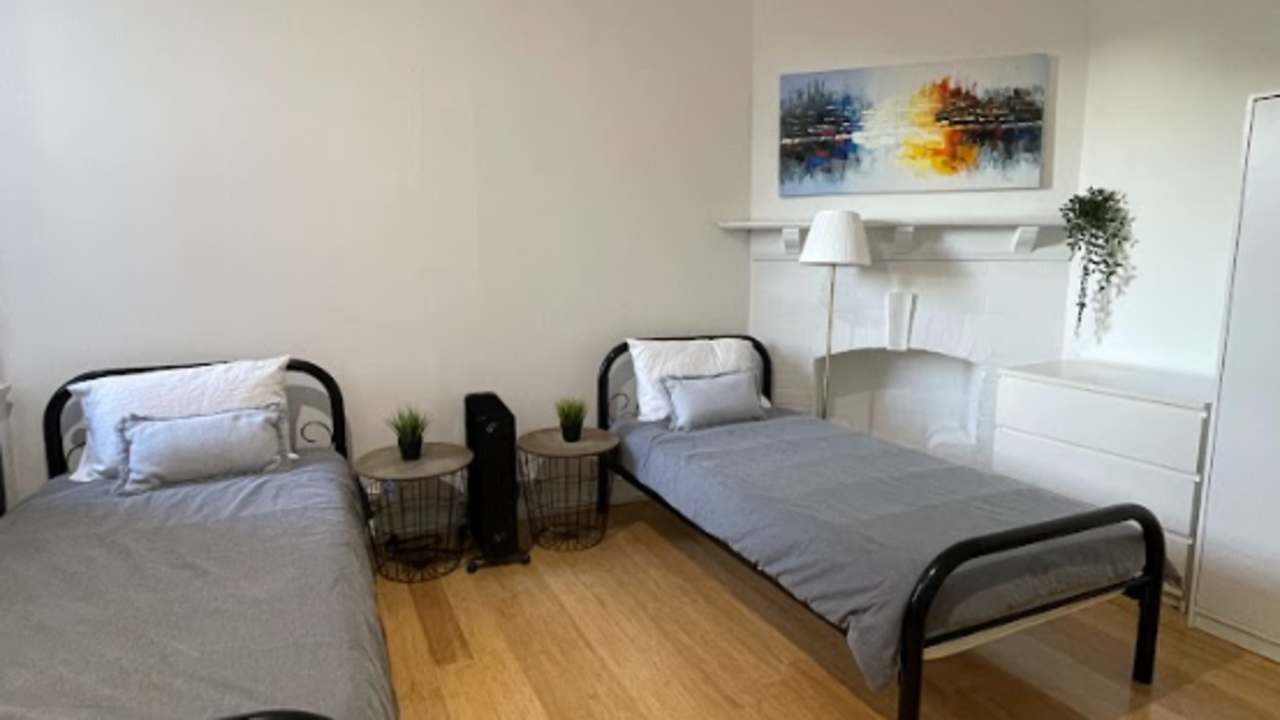 Furnished room in a flatshare