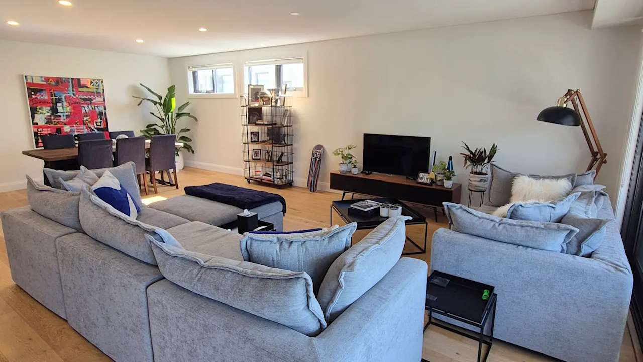 Unfurnished room with own bathroom