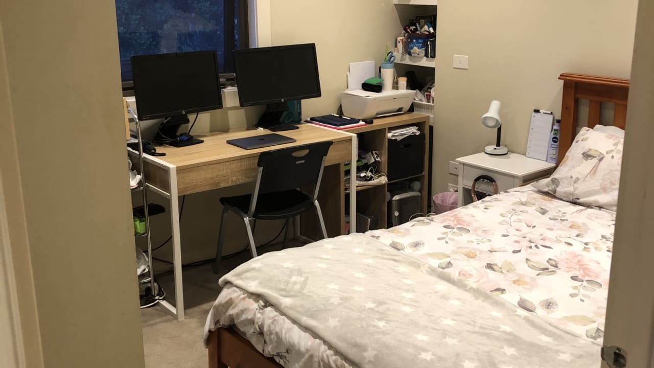 Unfurnished room in a share house