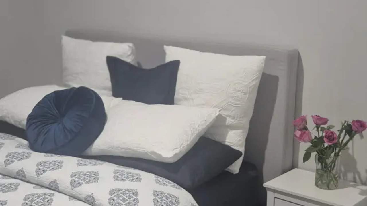 Room in a share house