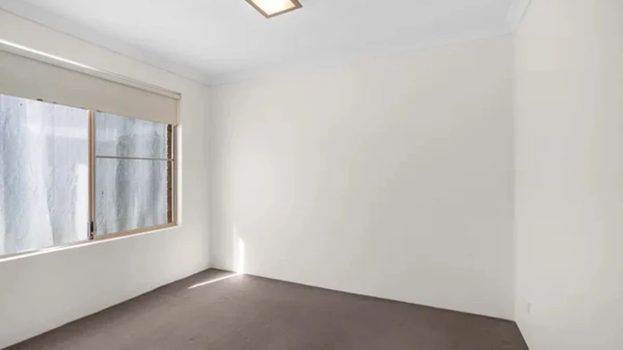 Unfurnished room with own bathroom