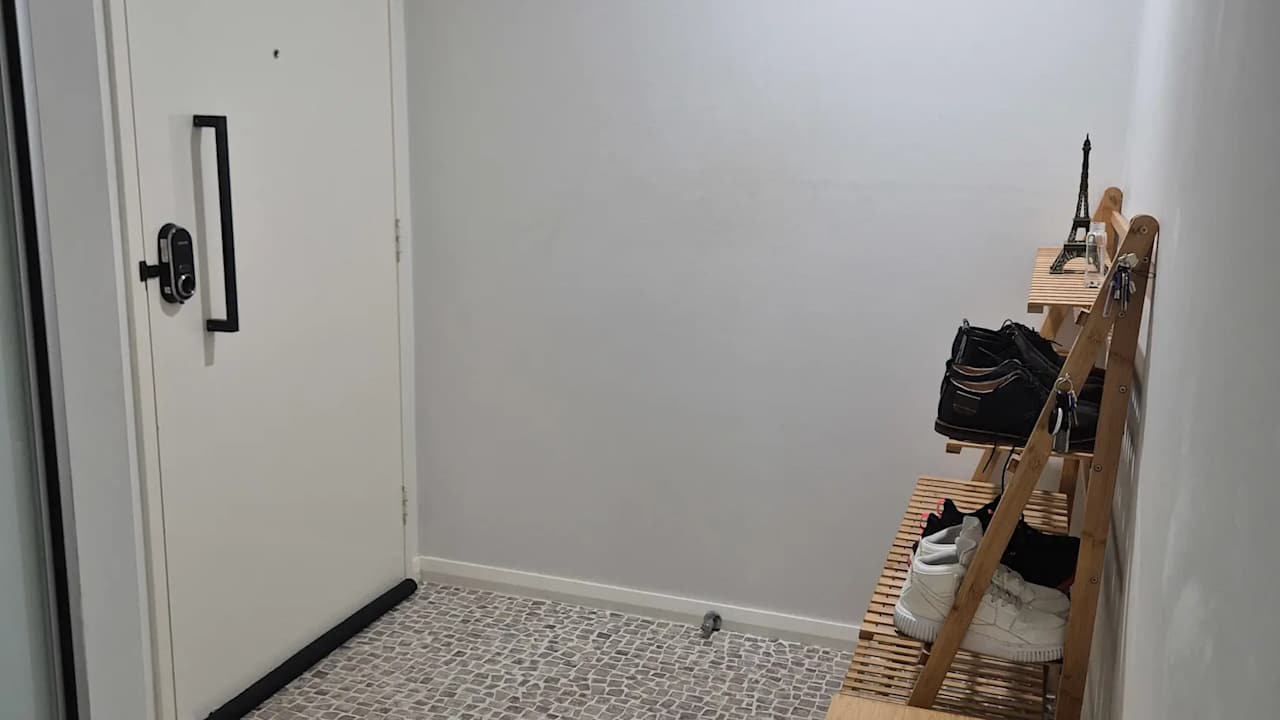 Furnished room in a flatshare