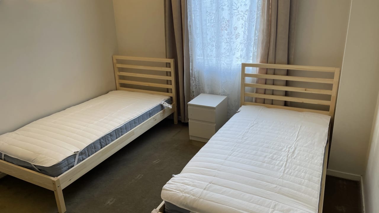 Furnished room in a flatshare